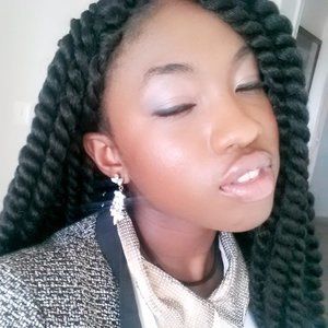 Meet your Posher, Nako